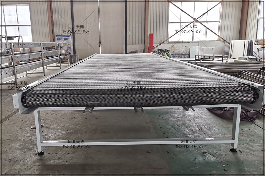 網(wǎng)帶輸送機